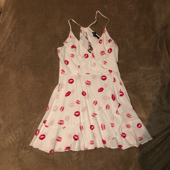 Forever 21 Dresses & Skirts - Red Lips Dress